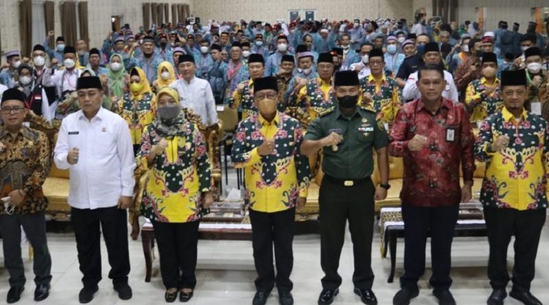 Ketua DPRD Lampung Lepas Calon Jamaah Haji Kloter Pertama