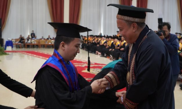 Tepat Hari Pahlawan, Kampus The Best IIB Darmajaya Mewisuda 490 Lulusan