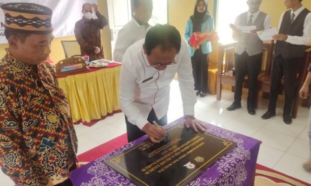 Ketua DPRD Lampung Meresmikan Rehabilitasi Gedung STAI Al Maarif