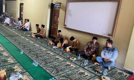 Jumat Berkah, Sat Reskrim Polresta Bandar Lampung Gelar Doa Bersama Anak Yatim Piatu