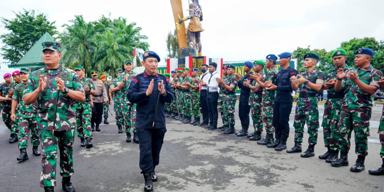 Kapolri Tegaskan TNI-Polri Kawal Seluruh Kebijakan Pemerintah Terkait Pembangunan Papua