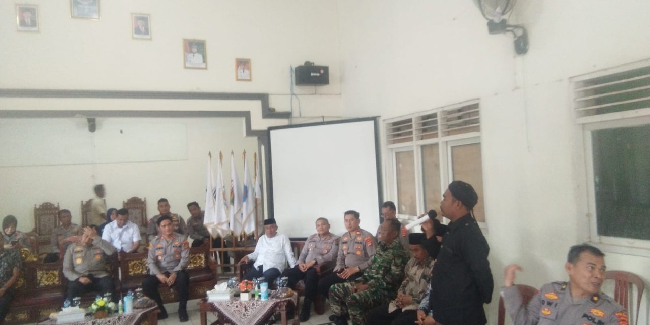 Kapolsek Jati Agung Dampingi Waka Polda Lampung Dalam Kegiatan Jumat Curhat