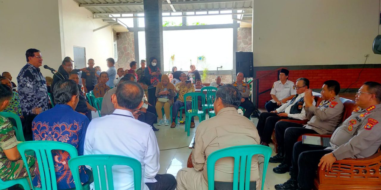 Hadiri Jumat curhat di Kedaton, Kapolda Lampung ajak masyarakat selesaikan masalah secara bersama-sama