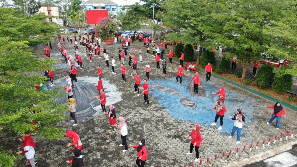 Gelorakan Hidup Sehat, Ketua YJI Lampung Selatan Senam Bersama Dengan Masyarakat