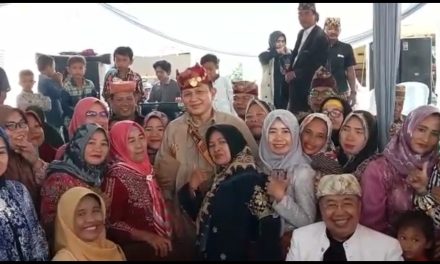 Paksi Pak Sekala Brak Kepaksian Pernong Muwakhi Adat Dengan Pubian Telu Suku di Lampung Tengah
