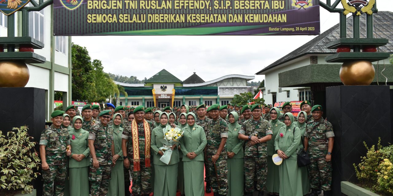 Korem 043/Gatam Gelar Tradisi Pelepasan Pejabat Lama