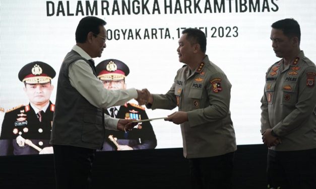 Kabaharkam Polri Sebut Polisi RW Praktik Kedekatan Aparat dan Masyarakat di Akar Rumput