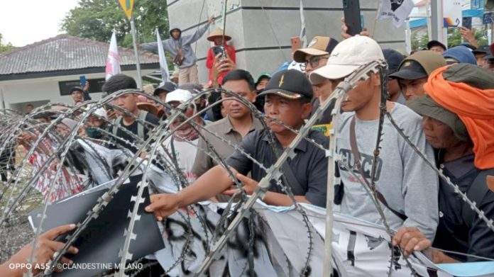 Ketua Komisi I DPRD Provinsi Lampung, Budiman AS berjanji akan menyelesaikan permasalahan yang disampaikan oleh para petani