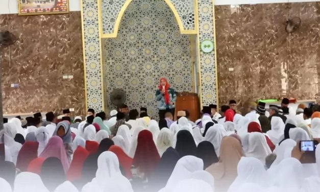 Walikota dan Jajaran Pemkot Bandar Lampung Safari Ramadhan di Masjid Nurul Iman Langkapura