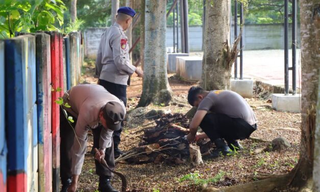 Satlantas Polres Metro Laksanakan Baksos Jumat berkah